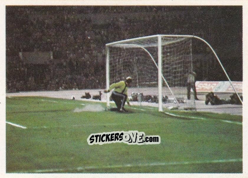 Cromo Finale v FC Liverpool
