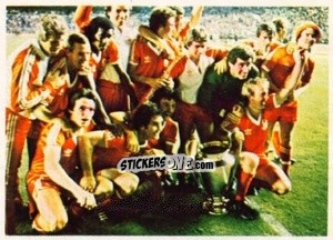Cromo Mannschaft Nottingham Forest mit Pokal