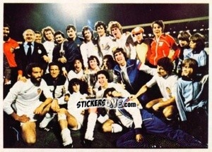 Cromo Mannschaft von FC Valencia mit Pokal - Fussball 1980-1981 n. 48 - Bergmann