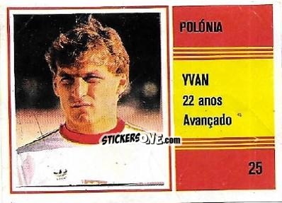 Figurina Yvan - Campeonato do Mundo de Futebol 1982 n. 25 - SORCACIUS XII