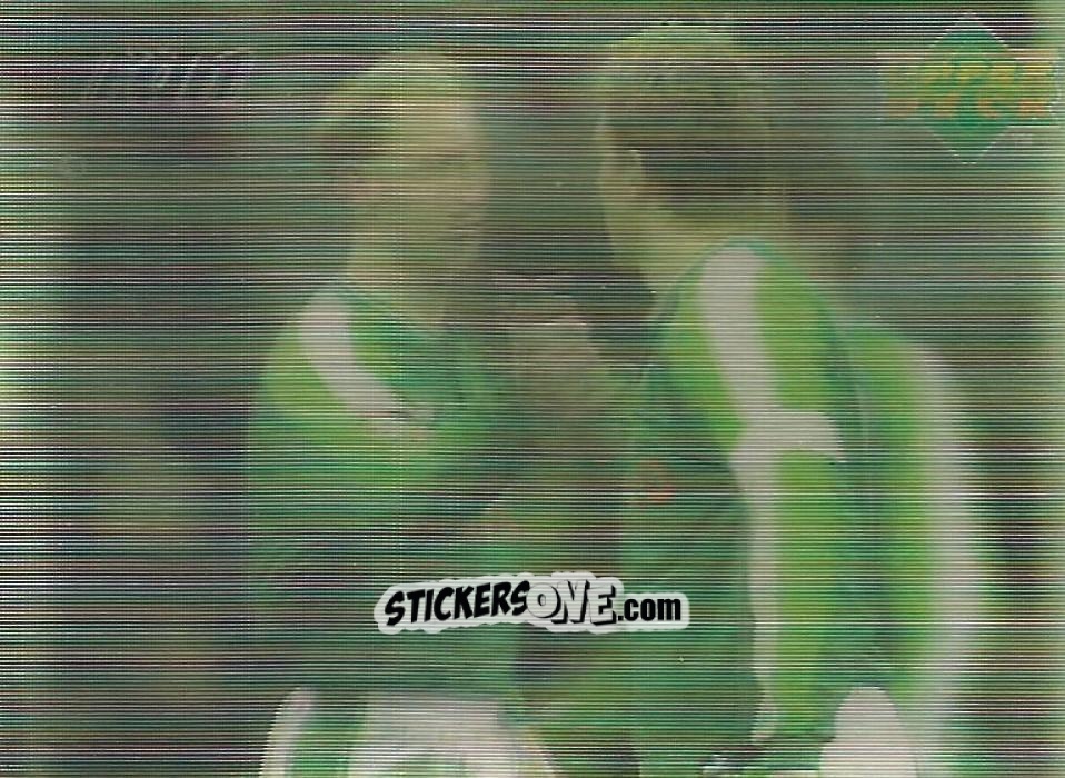Figurina Werders Dieter Eilts klatscht ab - Living Picture Fussball-Bundesliga 1998
 n. 29 - Upper Deck