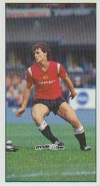 Cromo Mark Hughes - Football Candy Sticks 1985-1986
 n. 14 - Bassett & Co.

