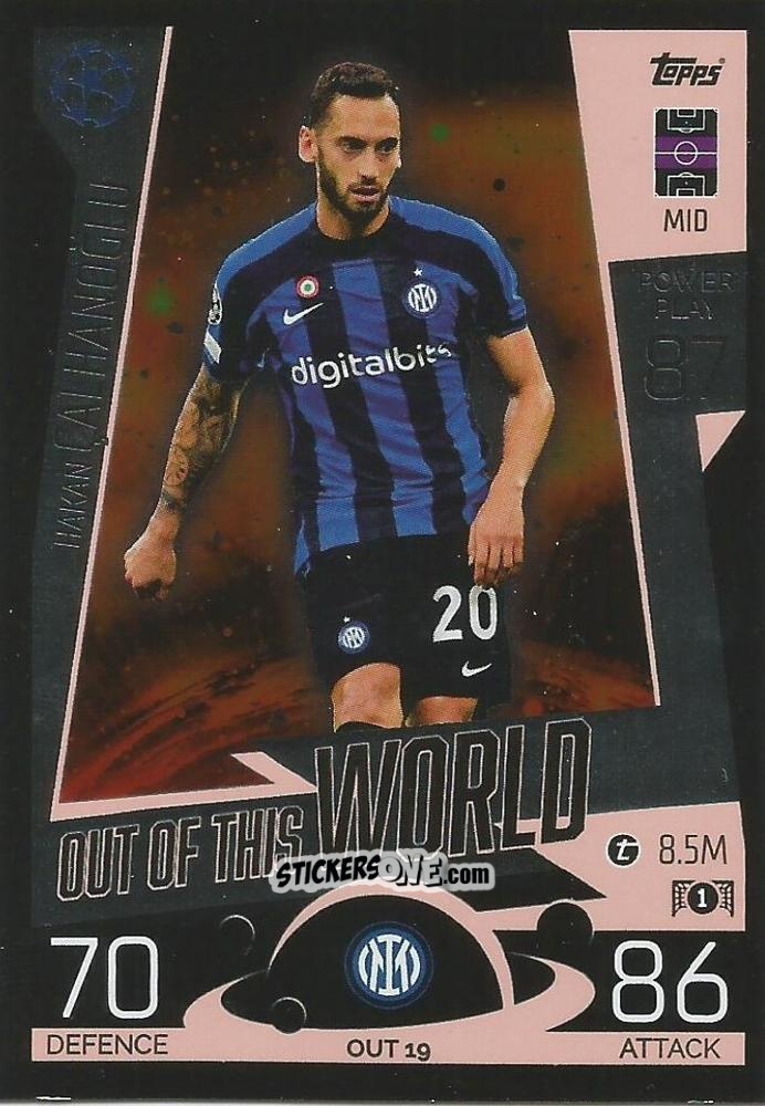 Figurina Hakan Çalhanoğlu - UEFA Champions League & Europa League 2022-2023. Match Attax Extra
 n. OUT19 - Topps