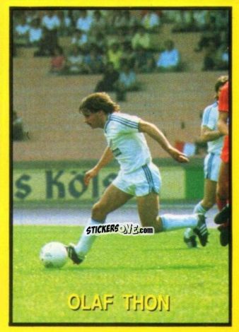 Sticker Olaf Thon - Les Grands Joueurs d'Europe 1988 n. 43 - Vallardi