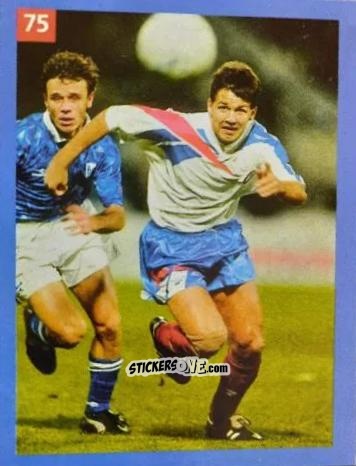 Cromo Oleg Salenko - Las Estrellas del Mundo 1994
 n. 75 - EL MUNDO DEPORTIVO