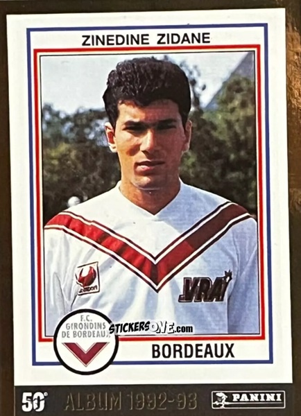 Figurina Zinedine Zidane - Foot 2024-2025
 n. 153 - Panini