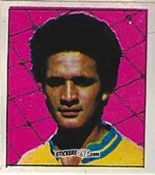 Figurina Paulo Roberto - Campeonato Nacional 76
 n. 63 - Editora e Impressora Graf Set Ltda