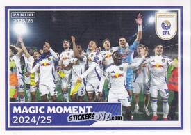 Sticker Championship Winners 24/25 - Leeds United - EFL 2025-2026
 n. 8 - Panini