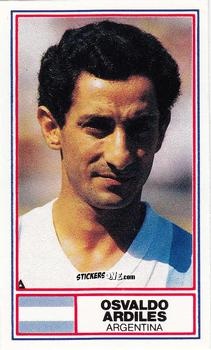 Figurina Osvaldo Ardiles - Football International Stars 1984
 n. 3 -  Rothmans
